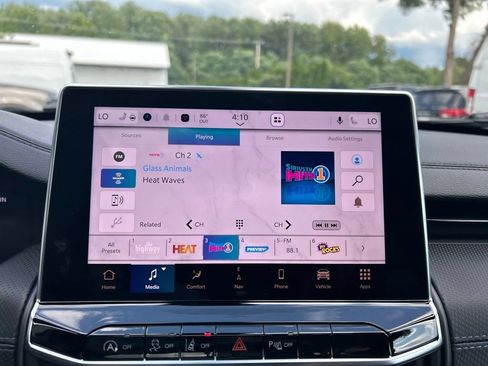 New 2026 Jeep Compass Limited w/ Sun, Sound & Navigation Group AWD/4WD image 24