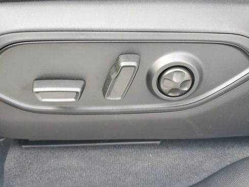 New 2025 Jeep Grand Cherokee Limited image 23