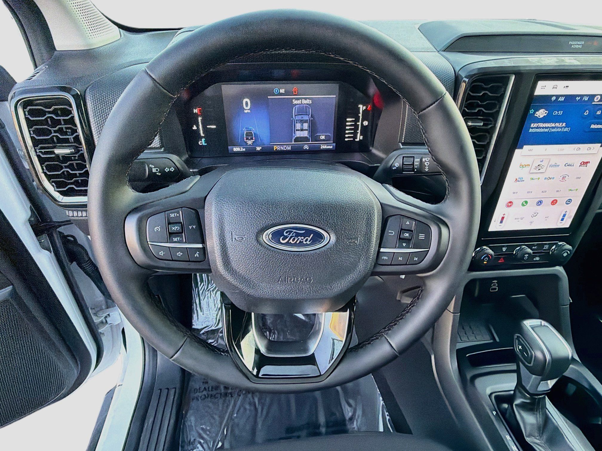 Used 2025 Ford Ranger XLT w/ Black Appearance Package RWD image 36