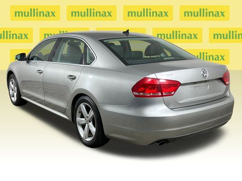Used 2012 Volkswagen Passat 2.5 SE image 10