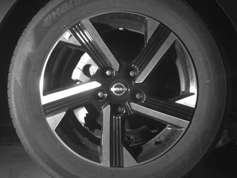Used 2025 Nissan Sentra SV FWD image 18