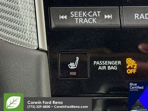 Used 2017 INFINITI Q60 Red Sport 400 image 25