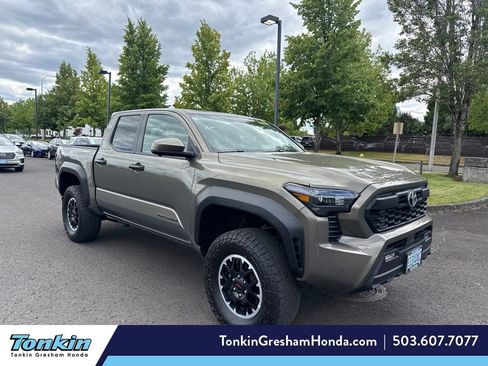 Used 2024 Toyota Tacoma TRD Off-Road w/ TRD Off Road Premium Package AWD/4WD image 1