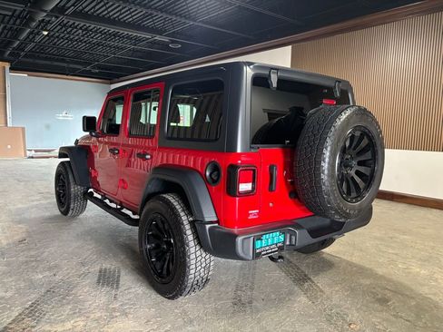 Used 2018 Jeep Wrangler Unlimited Sport S AWD/4WD image 8