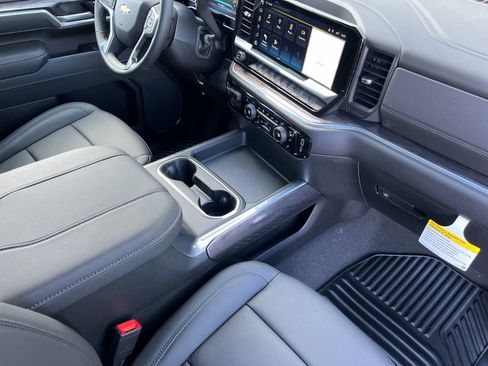 New 2026 Chevrolet Silverado 2500 LTZ w/ LTZ Premium Package AWD/4WD image 14