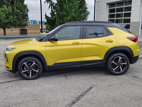 Used 2023 Chevrolet TrailBlazer RS w/ Sun and Liftgate Package AWD/4WD image 10