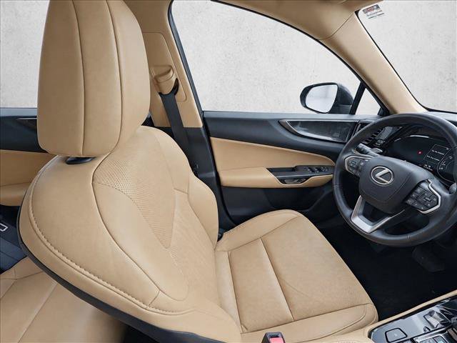 Used 2025 Lexus NX 250 FWD w/ Accessory Package (Z1) image 20