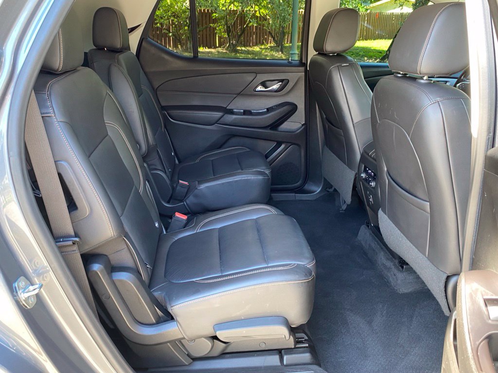 Used 2020 Chevrolet Traverse LT FWD image 17