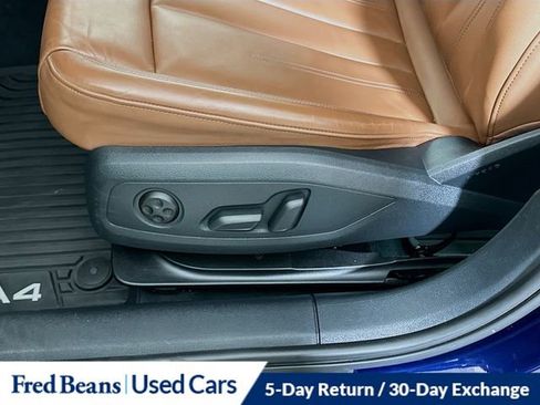 Used 2023 Audi A4 2.0T Premium w/ Convenience Package image 19