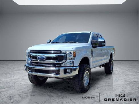 Used 2020 Ford F250 XLT w/ XLT Premium Package AWD/4WD image 4