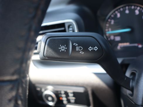 Used 2023 Ford Explorer XLT w/ Equipment Group 202A AWD/4WD image 18