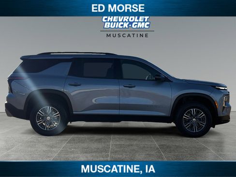 Certified 2025 Chevrolet Traverse LT image 6