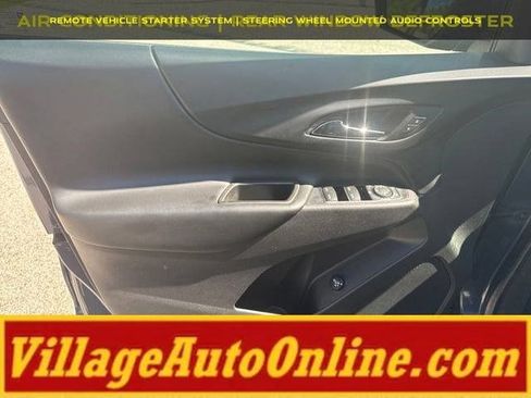 Used 2018 Chevrolet Equinox LT AWD/4WD image 12
