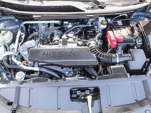 Used 2025 Nissan Rogue S FWD image 24