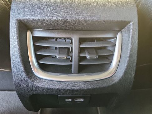 Used 2020 Chevrolet Blazer LT image 20