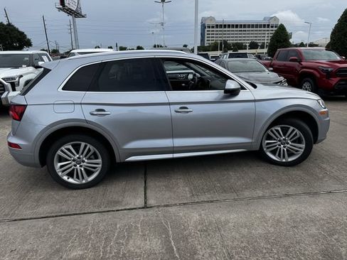 Used 2018 Audi Q5 2.0T Premium Plus w/ Premium Plus Package AWD/4WD image 4
