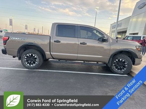 Used 2020 Nissan Titan PRO-4X w/ Pro-4x Convenience Package image 9