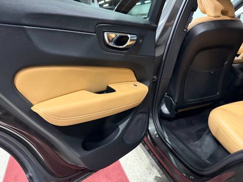 Used 2019 Volvo XC60 T6 Momentum w/ Advanced Package AWD/4WD image 22