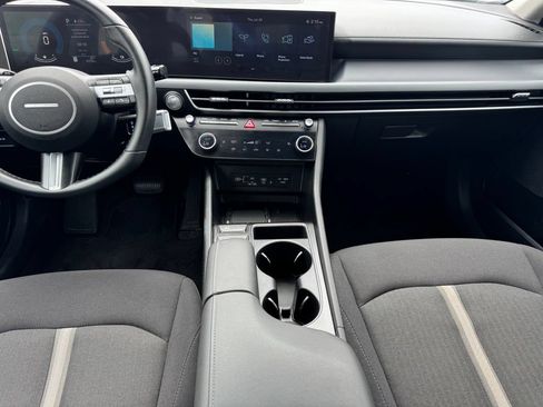 Used 2025 Hyundai Sonata SEL FWD image 9