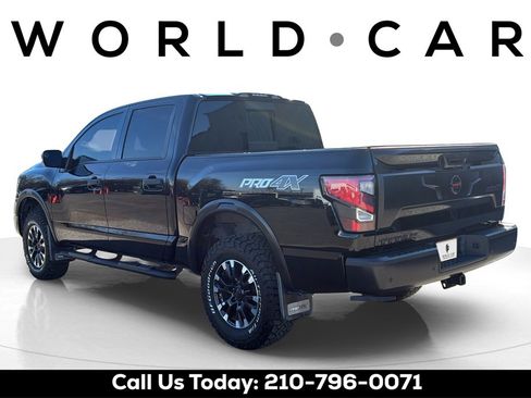 Used 2021 Nissan Titan PRO-4X w/ Pro-4x Convenience Package image 10