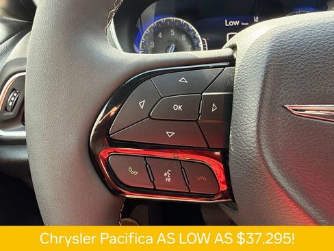 Used 2026 Chrysler Pacifica Limited w/ S Appearance Package FWD image 24