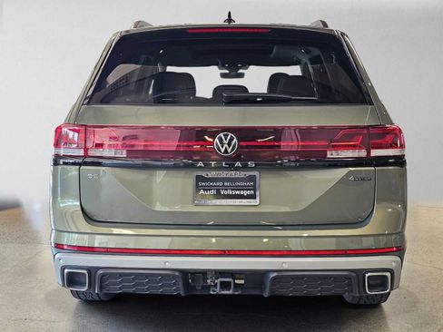 Used 2026 Volkswagen Atlas Peak Edition AWD/4WD image 4