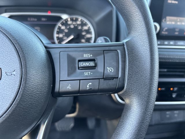 Used 2024 Nissan Rogue S FWD image 29