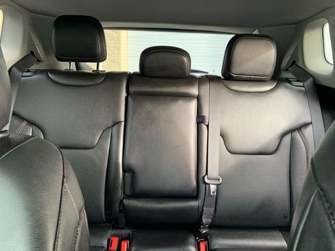 Used 2022 Jeep Compass Limited image 31