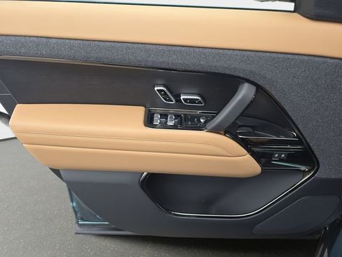 New 2026 Land Rover Range Rover Sport SE AWD/4WD image 19