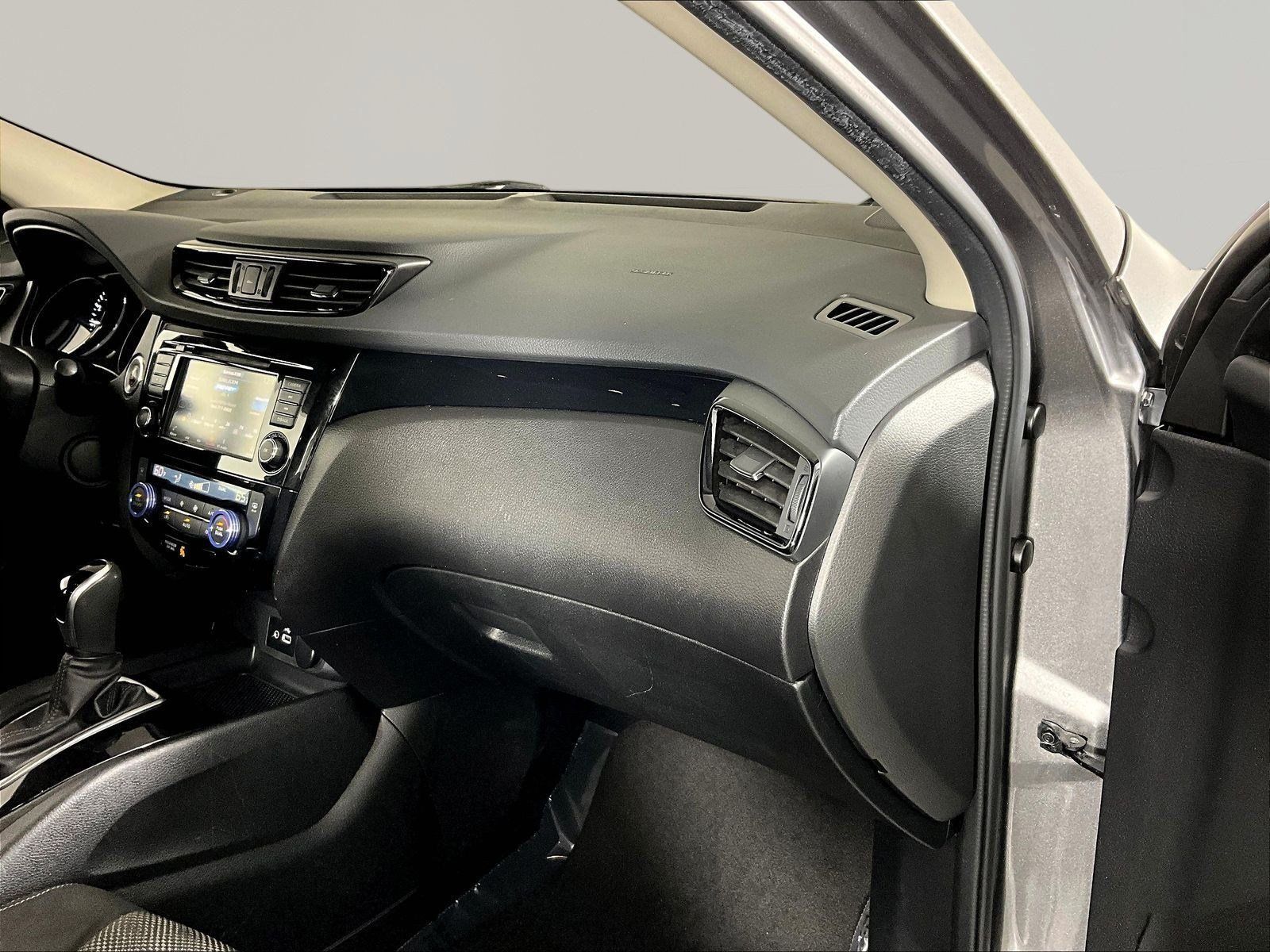 Used 2019 Nissan Rogue Sport SV AWD/4WD image 26