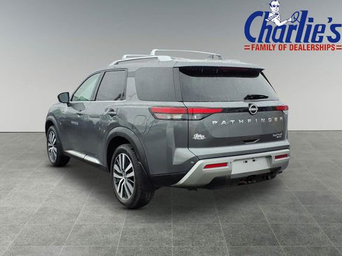 Used 2022 Nissan Pathfinder Platinum w/ Cargo Package AWD/4WD image 5