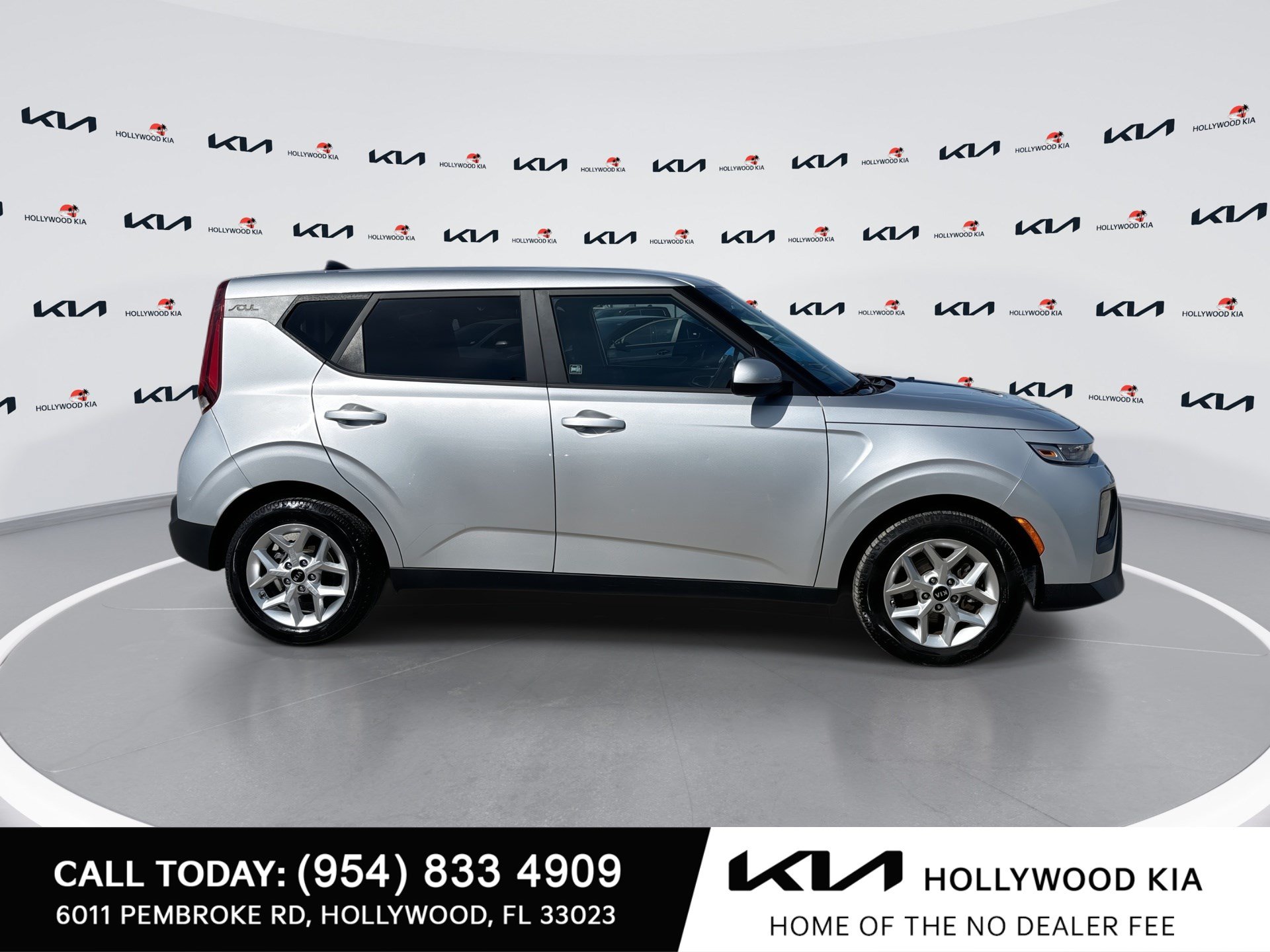 Used 2020 Kia Soul S FWD image 9