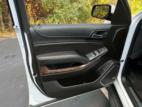 Used 2019 Chevrolet Tahoe LT image 10