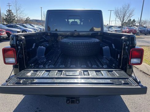 Used 2021 Jeep Gladiator Sport image 13