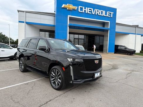 Used 2024 Cadillac Escalade Sport AWD/4WD image 1