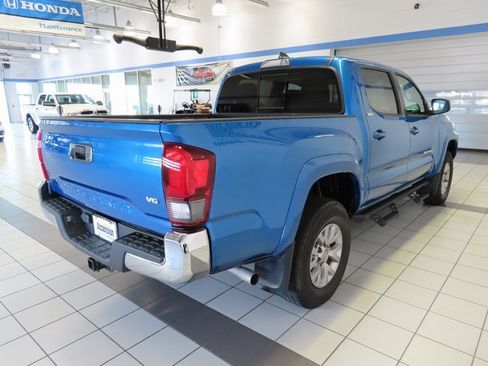 Used 2018 Toyota Tacoma SR5 image 13