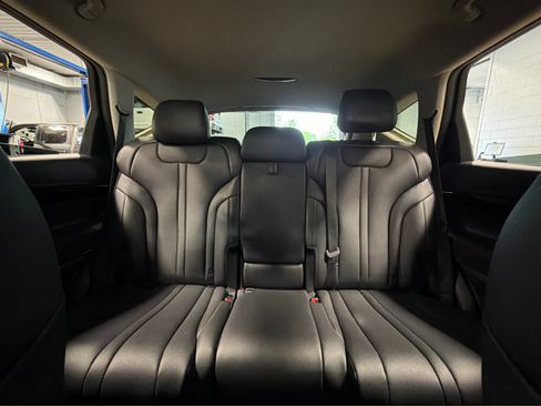 Used 2025 Genesis GV80 2.5T Standard AWD/4WD image 42