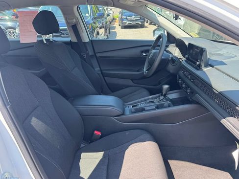 Used 2023 Honda Accord LX image 28