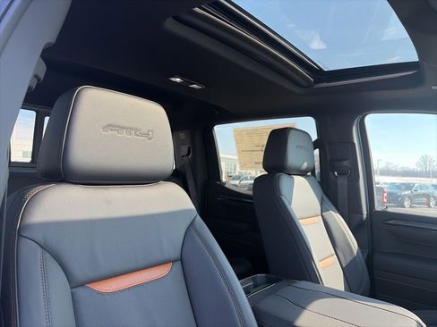New 2026 GMC Sierra 1500 AT4 w/ AT4 Premium Package image 7