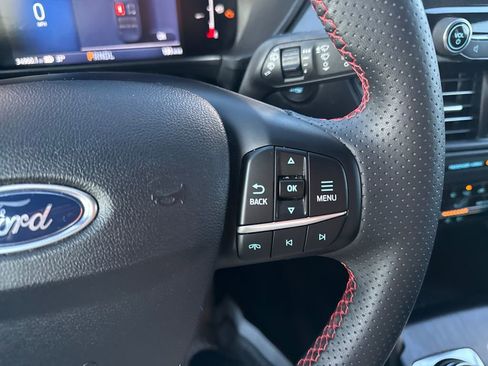 Used 2025 Ford Escape ST-Line w/ Equipment Group 301A image 33