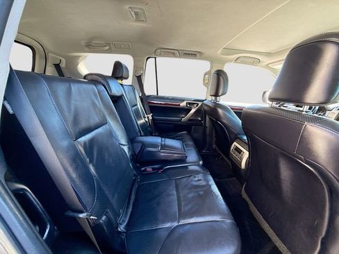 Used 2010 Lexus GX 460 image 29