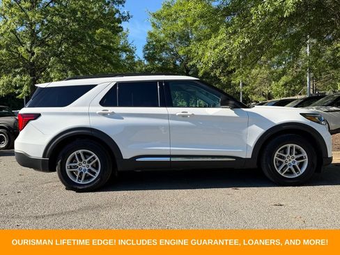 Used 2025 Ford Explorer Active RWD image 9