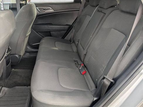 Used 2023 Kia Sportage LX AWD/4WD image 18