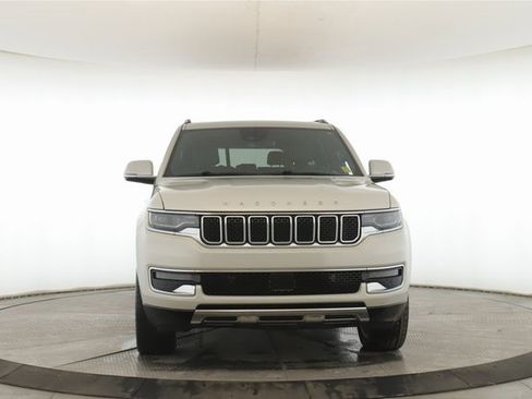 Used 2022 Jeep Wagoneer Series III w/ Premium Group I image 12