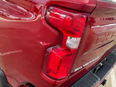 Certified 2025 Chevrolet Silverado 1500 High Country image 28