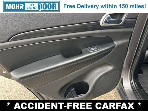 Used 2019 Jeep Grand Cherokee Laredo image 30