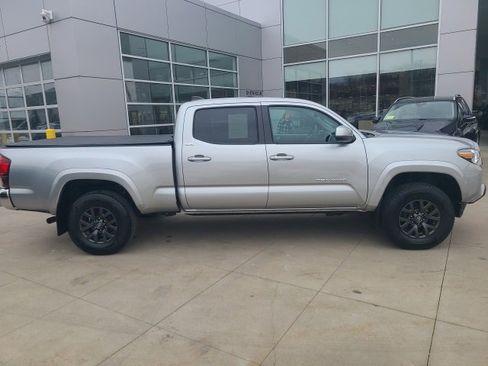 Used 2022 Toyota Tacoma SR5 image 9