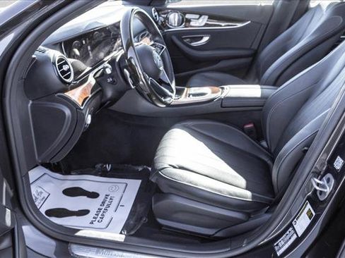 Used 2021 Mercedes-Benz E 350 4MATIC Sedan image 7