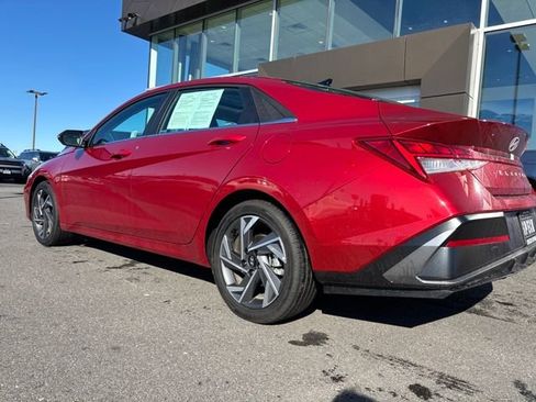 Certified 2025 Hyundai Elantra Limited image 3