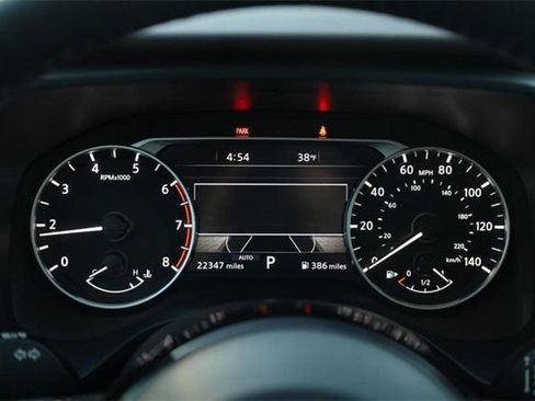 Used 2023 Nissan Rogue SL w/ SL Premium Package image 12